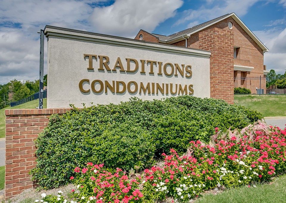 1st image of 3218 Veterans Memorial Pkwy APT 2108