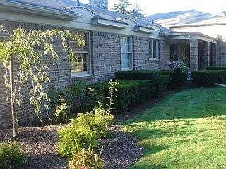 Photo B - 980 Sandhurst Rd