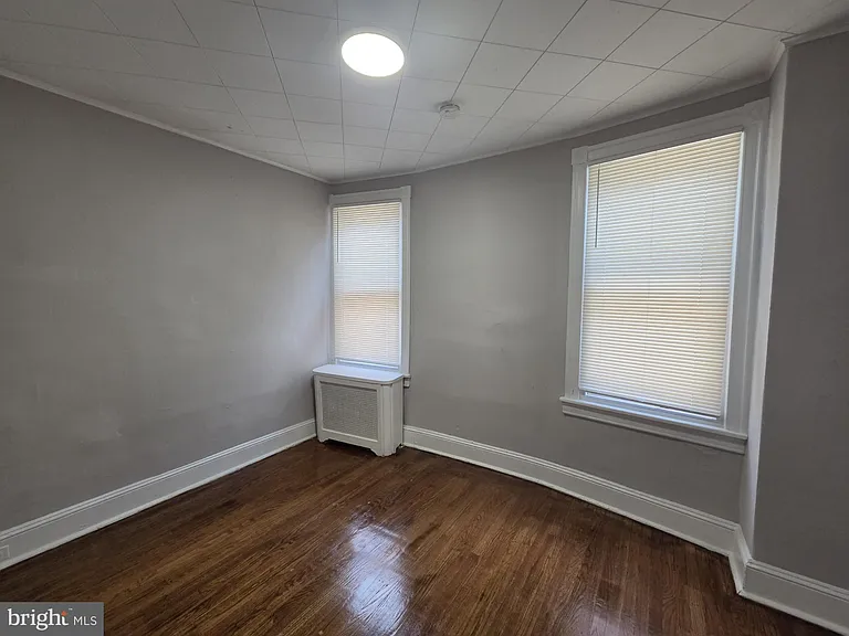 633 E Allegheny Ave — Photo 32