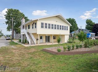 6800 Lakeshore Dr, Newport, MI