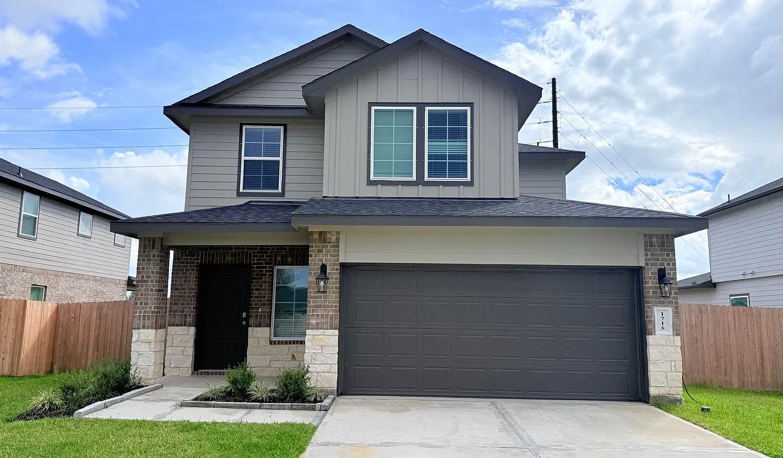 4 bed, 2.5 bath, $2,450 — Photo 1
