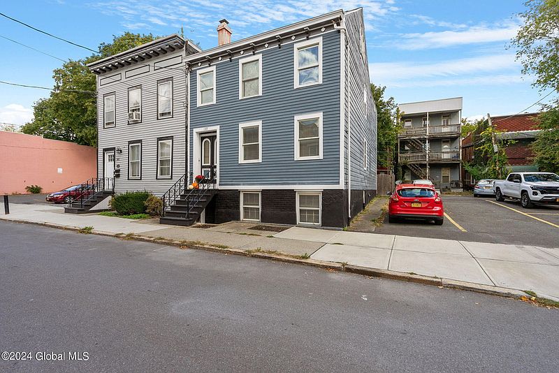 3rd image of 139 Jefferson Street