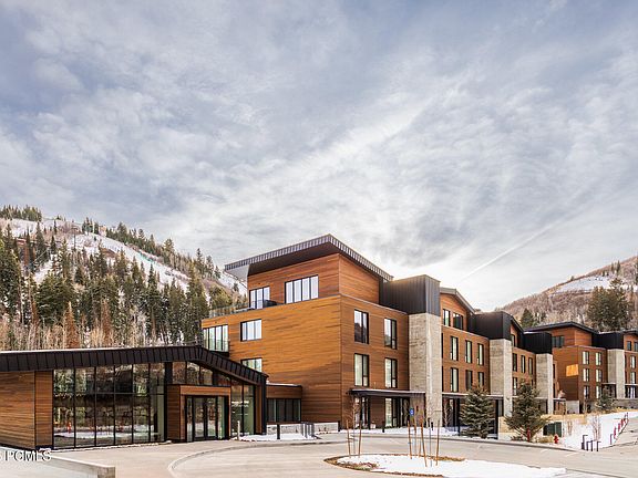 2nd image of 3267 W Deer Hollow Rd #3403