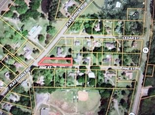 41 Pine St, Woodbury, GA 30293