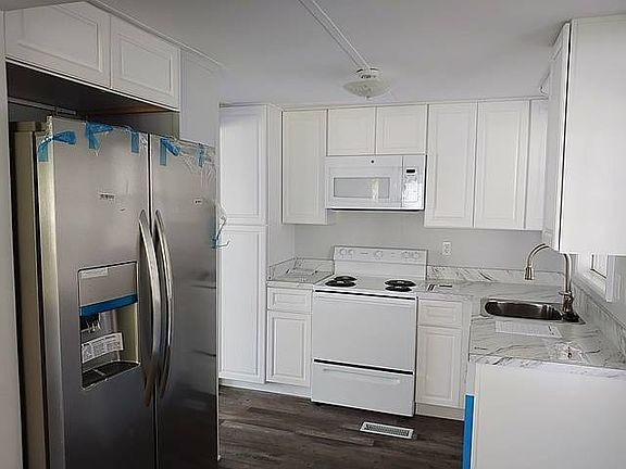 3rd image of 158 Crossways Dr