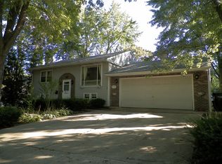 629 Westwind Drive, Carpentersville, IL