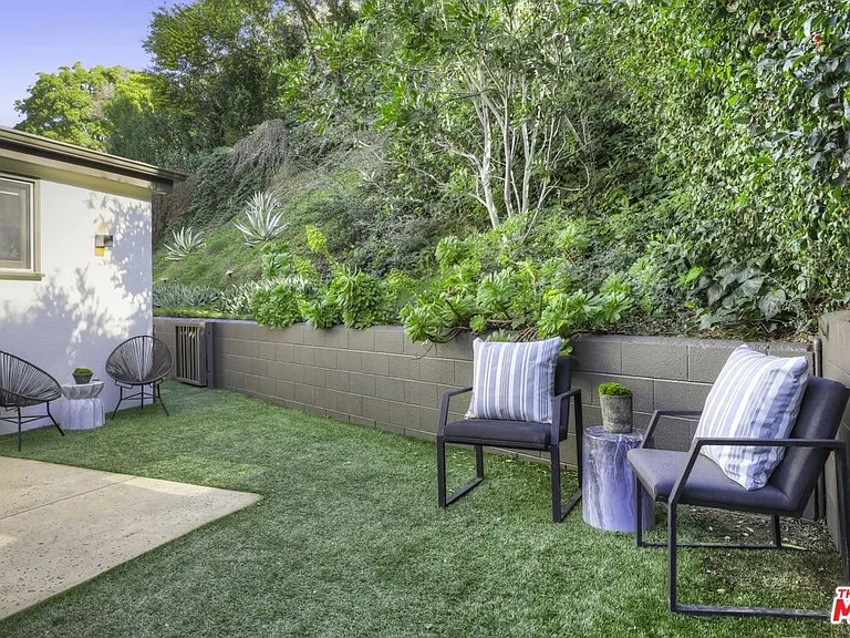 2154 Sunset Crest Dr — Photo 34