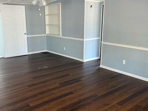 3rd image of 194 Baker Rd