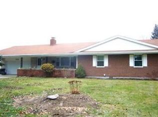 375 Bon Air Dr, Tipp City, OH 45371