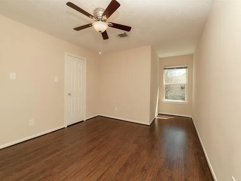 1727 Park Forest Dr — Photo 16