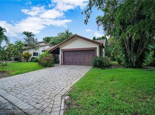 1531 Riverwood Ln, Coral Springs, FL 33071