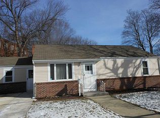 118 King Philip Rd, Rumford, RI 02916