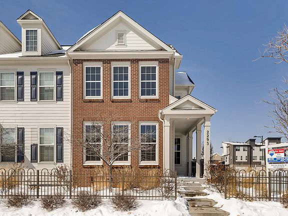 2nd image of 2295 N Valentia St