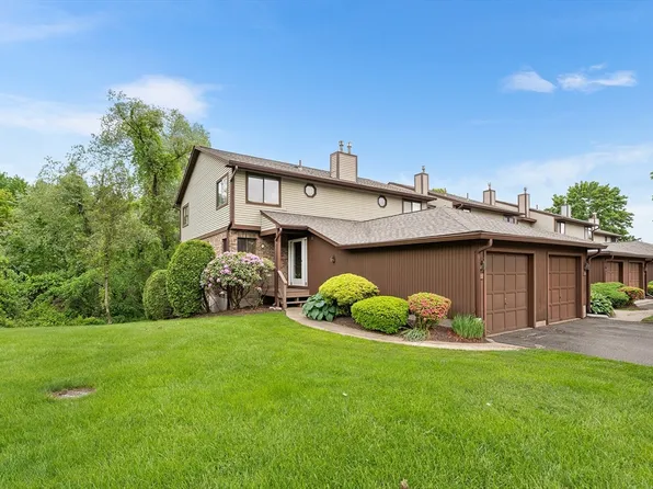 25 Ash Ln Unit 25, Agawam, MA 01001