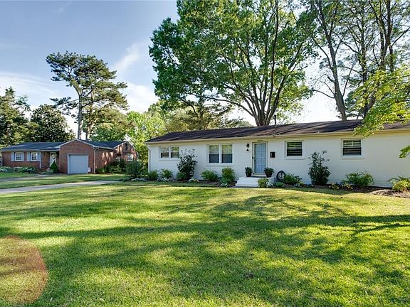 2nd image of 3009 Hampden Ln