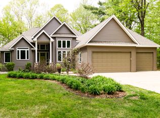 2405 N Birchridge Dr, Midland, MI 48642