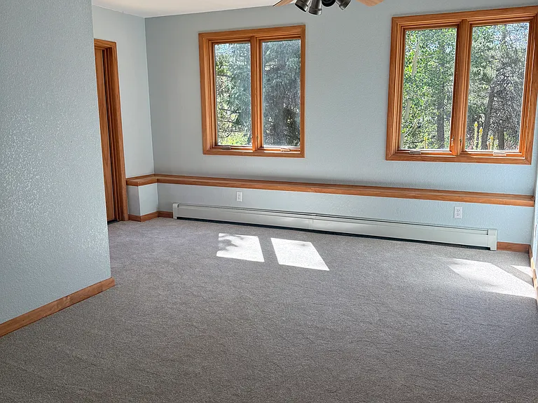 48 Warren Rd — Photo 9