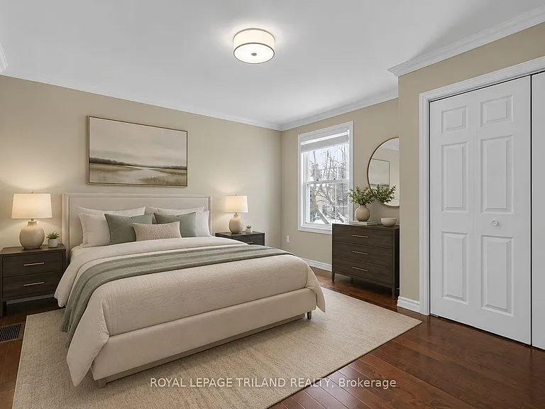 624 Wonderland Rd N — Photo 8