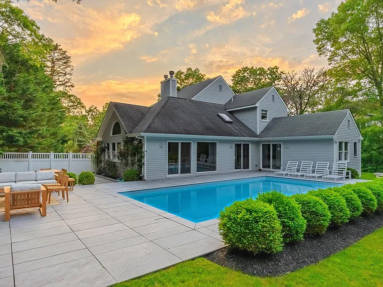 12 Knoll Rd — Photo 41