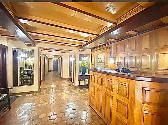 Rented by Bond New York | media 8