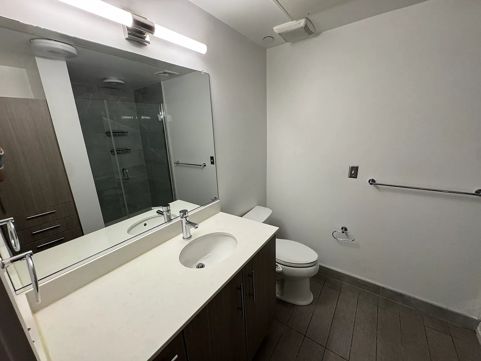 1 bed, 642 sqft, $3,500 — Photo 2