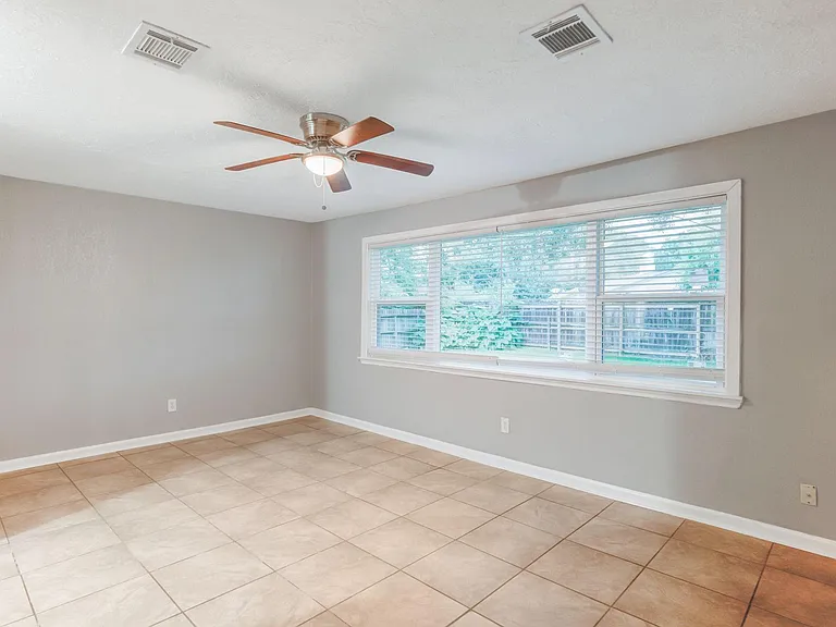 11511 Grapewood Ct — Photo 15
