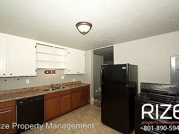 5th image of 1122 W Fremont Ave
