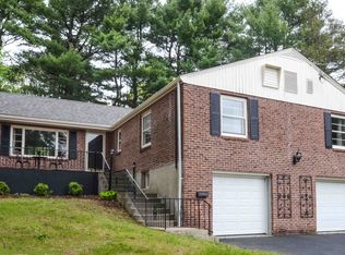 2 Fairwood Farms Dr, West Hartford, CT 06107