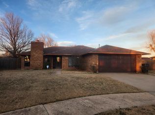 112 NE 48th St, Lawton, OK 73507