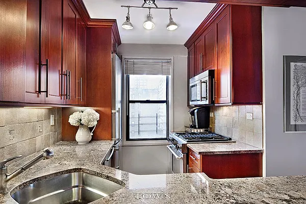 Sold by Town Residential | media 5