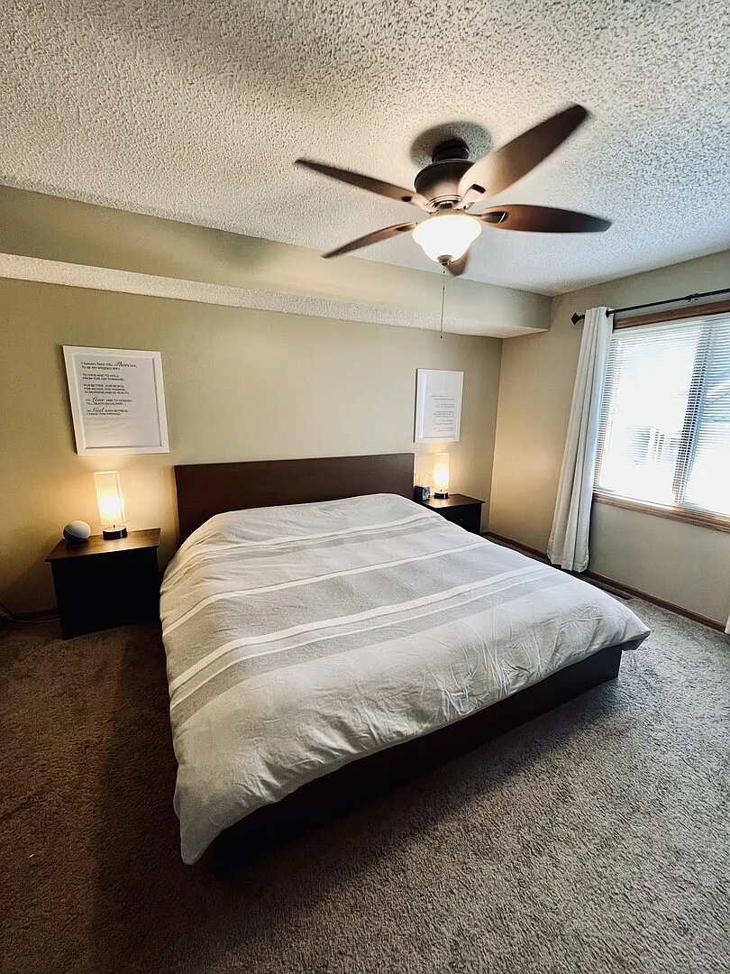 Comphy Home in Classy Twin Cities Suburb — Photo 3