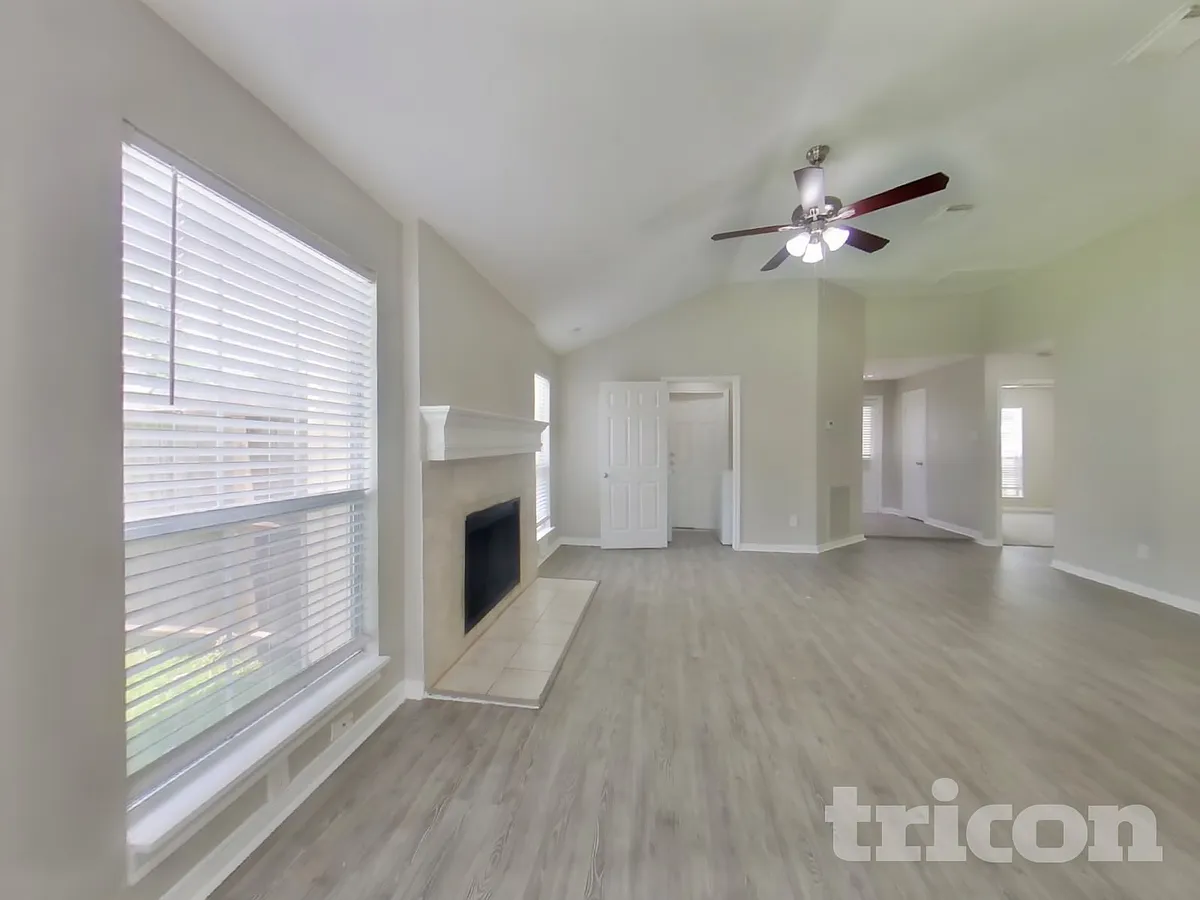 Building Photo - 18311 Autumn Trails Ln