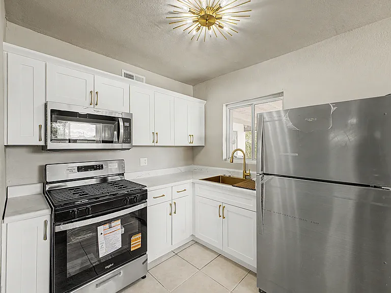 3107 N 25th Dr — Photo 11