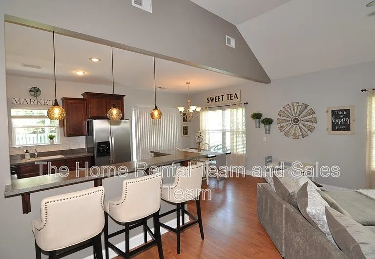 156 Cottonham Ct — Photo 10