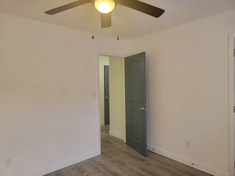 625 Coleman St — Photo 42