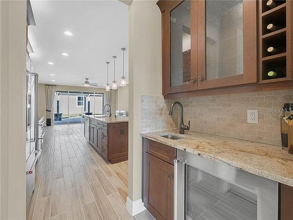 4th image of 2414 Oxmoor Dr