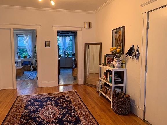 4th image of 48 Longwood Ave #6