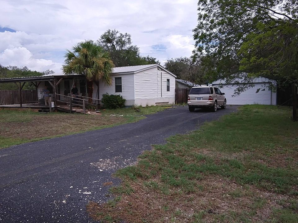 2nd image of 309 E 8th St