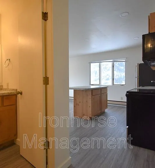 801 W Villard St #37 — Photo 17