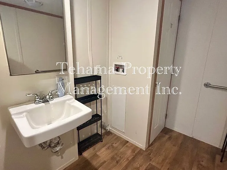 11885 Craig Ave — Photo 7