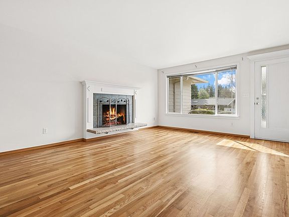 3rd image of 2210 167th Ave NE