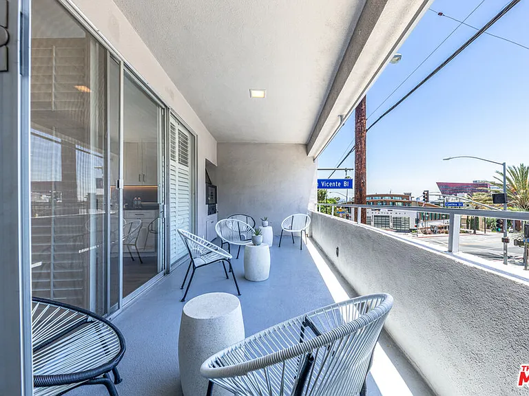 8911 Cynthia St #9 — Photo 21
