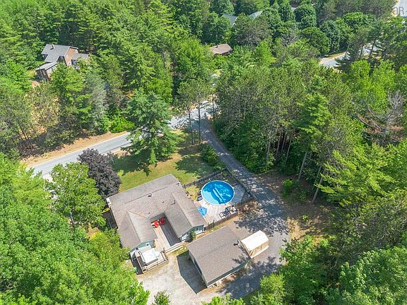 2nd image of 2948 Borden St