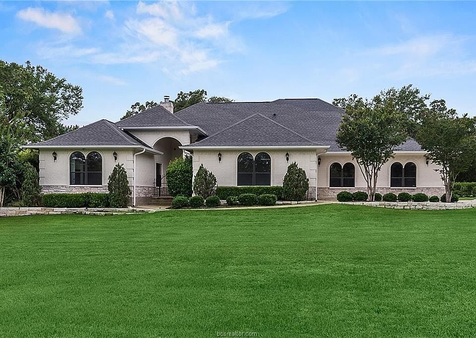 1st image of 3649 Calusa Springs Dr