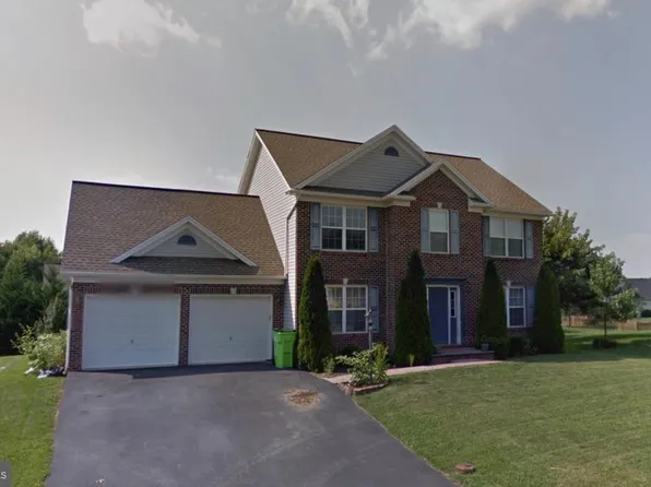 13201 Shawnee Cir, Waynesboro, PA 17268