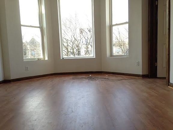 3rd image of 6351 S Greenwood Ave #2