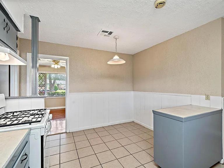 4310 Ebbtide Dr — Photo 8