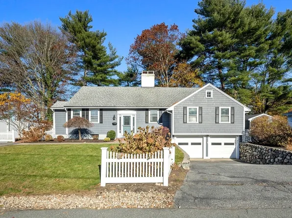 3 Suntaug St, Lynnfield, MA 01940