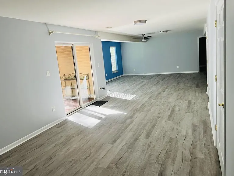 10581 Pineview Rd — Photo 3
