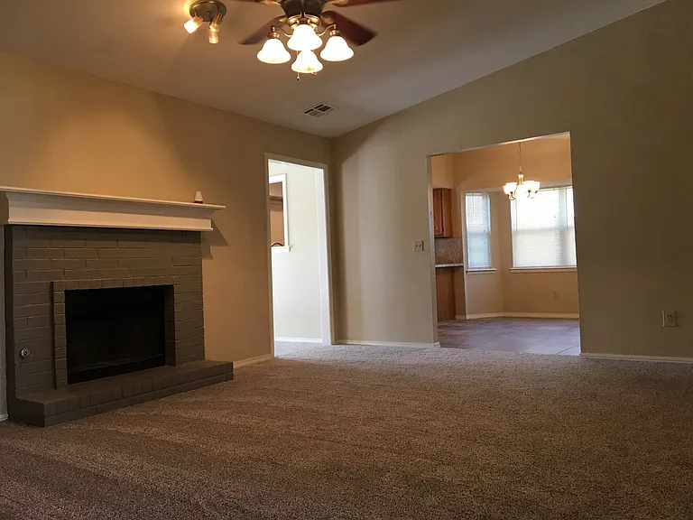 10050 Southridge Dr — Photo 5